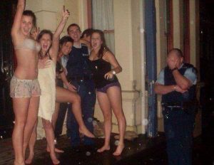 NZ-cops-at-a-party